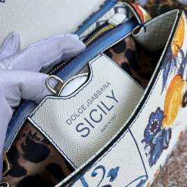 Picture of Dolce Gabbana Handbags _SKUfw156183203fw